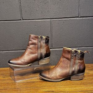 CIRCLE G By Corral Burnished Brown Leather Double Zip Ankle Booties Women’s 8.5